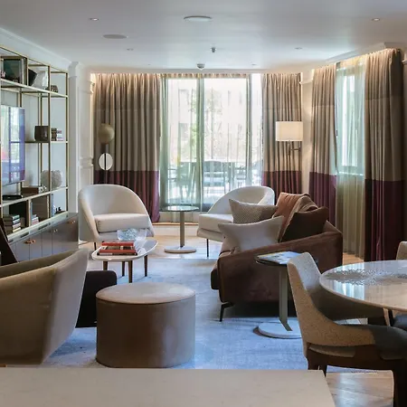 The Guardsman Hotel-2
