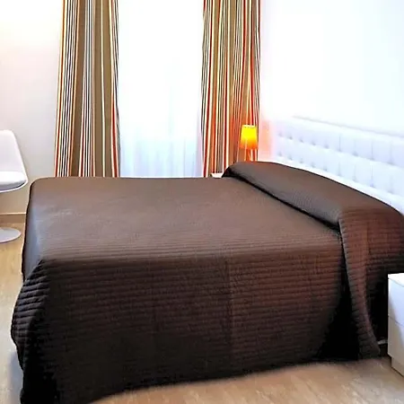 Bb Hotels Aparthotel Bocconi-3