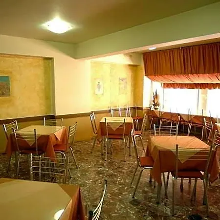 Vienna Hotel-2