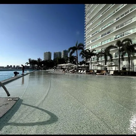 Peninsula Condominiums, Hotel Zone, Pv-2