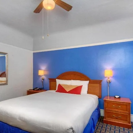 The Monarch Hotel-3
