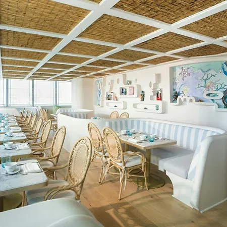 Unframed, Miami Beach, Autograph Collection-2