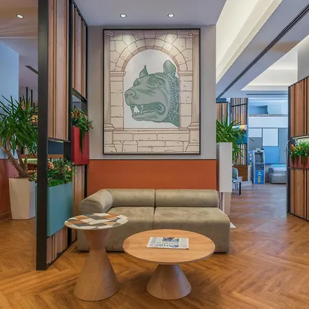 Hilton Garden Inn Rome Colosseum-3