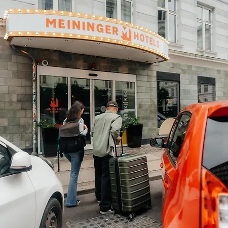 Meininger Hotel Copenhagen-3