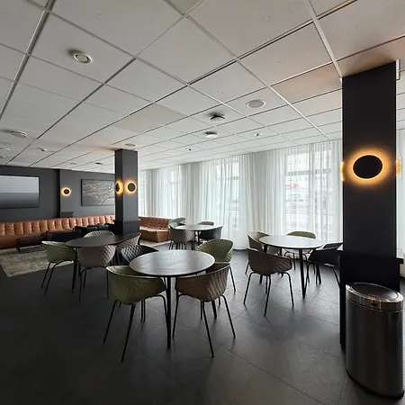 Hotel Cabin-2