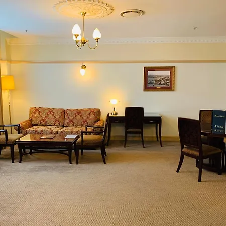 Royal Albert Hotel-3