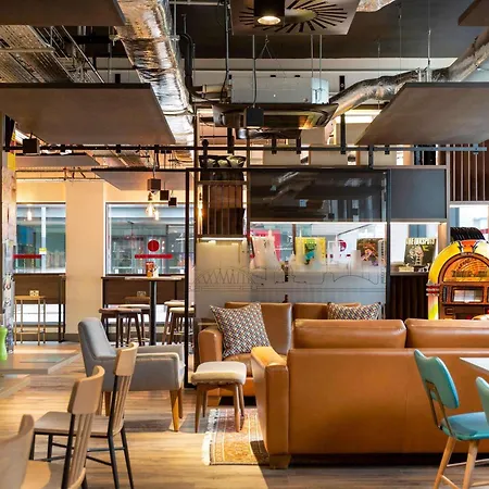 Ibis Styles Glasgow Central-3