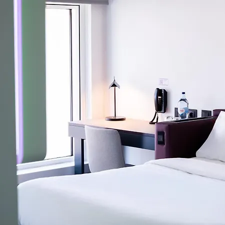Yotel Porto-3