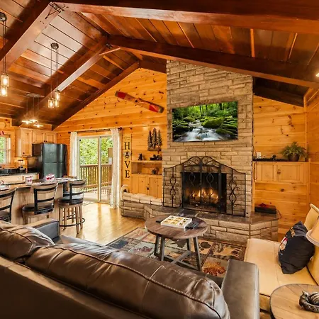 Honey Bee Hideaway Your Sweet Mountain Escape-2