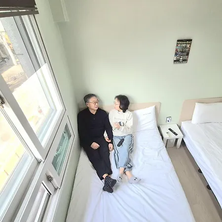 Hostel Tommy Jongno ---- Tax Return Authorized Shop-2