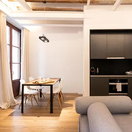 Deco Apartments Barcelona-Born Apt.-2