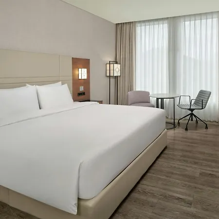 Courtyard By Marriott Seoul Myeongdong-3