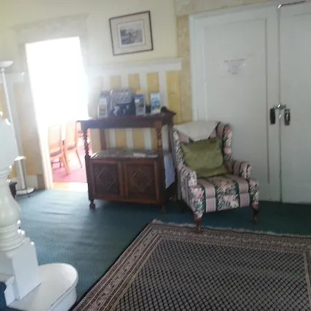 Balfour House-2