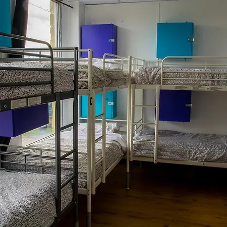 Wicked Hostels - Calgary-3