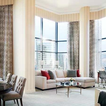 Four Seasons Hotel Vancouver-3