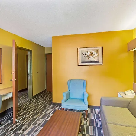 Microtel Inn & Suites By Wyndham Gatlinburg-2