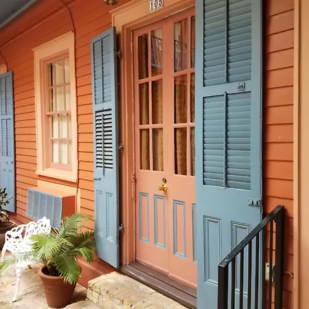 Frenchmen Hotel-2