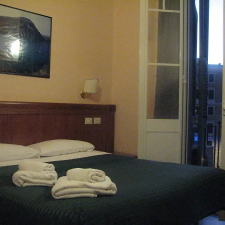 Alex Place-2
