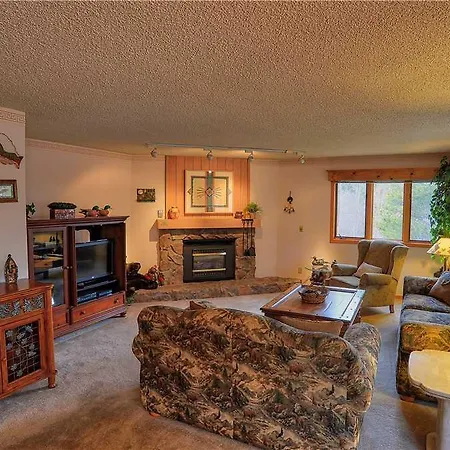 Woods Manor #302-A - Close To Main Street - Access To Indoor Hot Tub And Shuttle-2