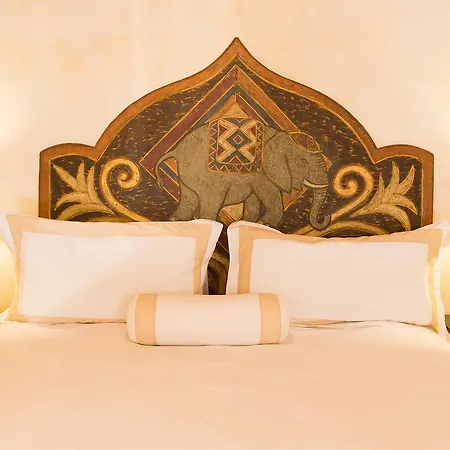 The Emerald Iguana Inn-2