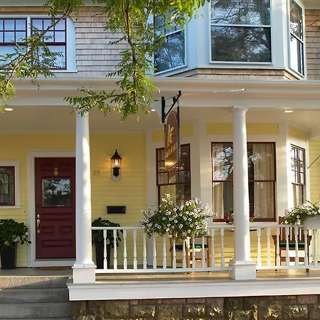 Almondy Inn Bed & Breakfast-2