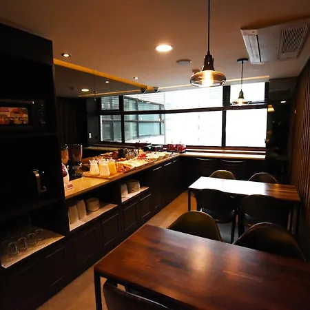 57 Myeongdong Hostel-2