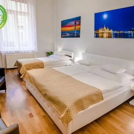 Anabelle Bed And Budapest-3