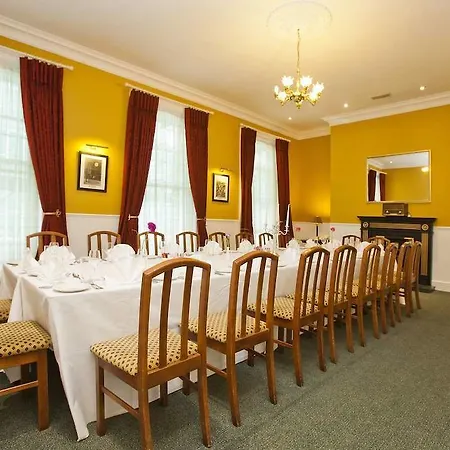 Central Hotel-2