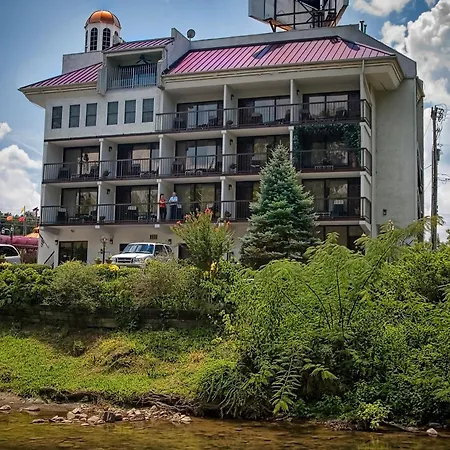 Rivergate Mountain Lodge-3