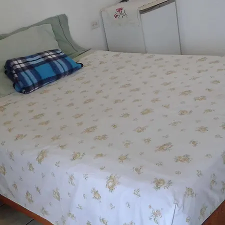 Alicia'S Bed & Breakfast-2
