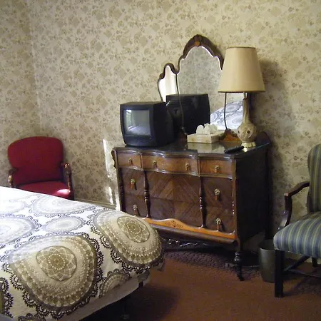 Auberge Des Arts Bed And Breakfast-3