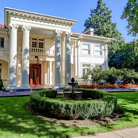 The Portland White House-2