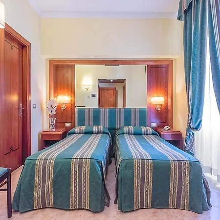 Raeli Hotel Lux-3