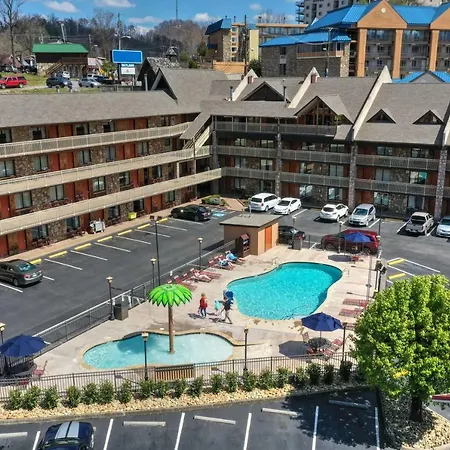 Crossroads Inn & Suites-3