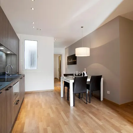 Serennia Apartamentos Ramblas - Placa Catalunya-3