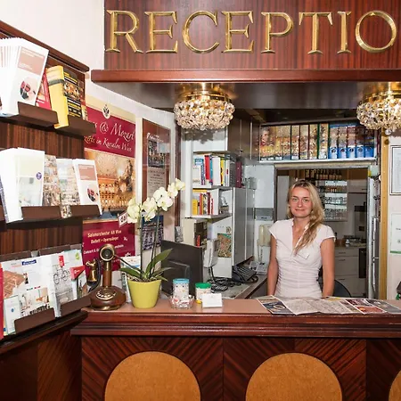 Pension Neuer Markt-3