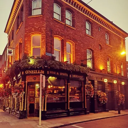 O'Neills Victorian Pub & Townhouse-3
