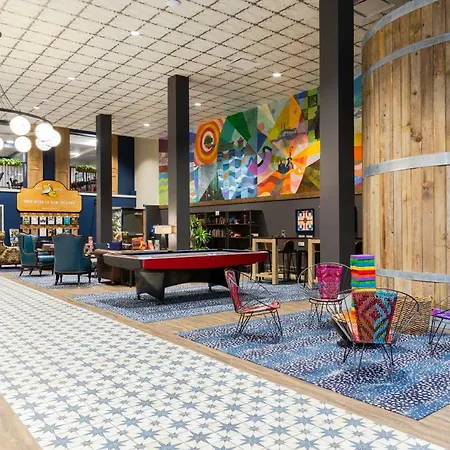 Hi New Orleans Hostel-2