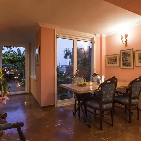 Episcopo Lipinsky Luxury Suites-2