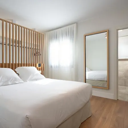 Eleven Apartments Real De La Carreteria, By Homing U-3