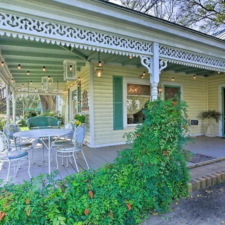Walk To Main St Action! Spacious Historic Retreat-2
