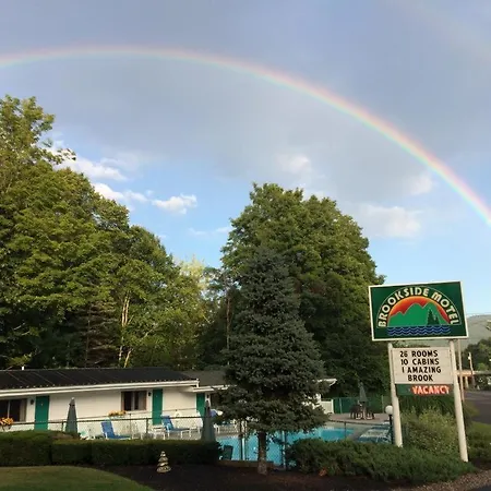 Brookside Motel & Cabins-3