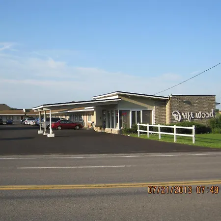 Driftwood Motel-2