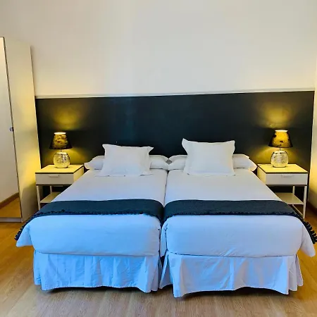 Super Balmes Guest House-2