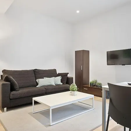 Fisa Rentals Gran Via Apartments-2