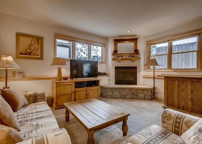 Corral At Breckenridge #102E - Access To Hot Tub - Close To Town