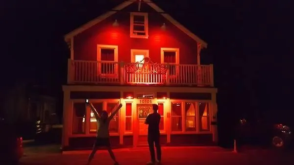 Redlight Historic Bunk Hotel And Speakeasy Truckee