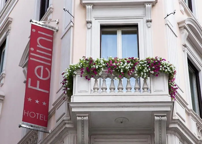Hotel Fellini A Fontana Di Trevi Rome