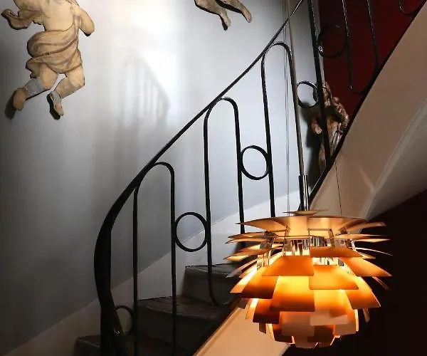 Le 66 Bed & Breakfast Paris