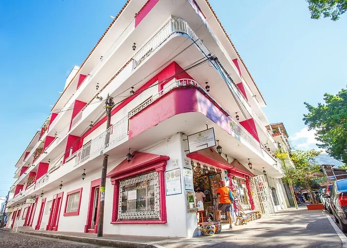 Suites Plaza Del Rio - Family Hotel Malecon Centro Puerto Vallarta